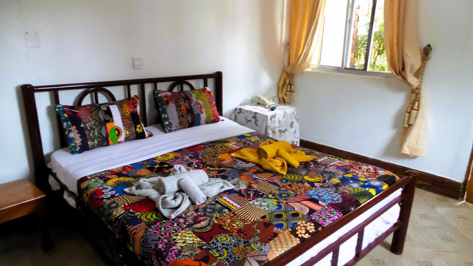 Home Feeling Neneu Lodge Moshi Dış mekan fotoğraf
