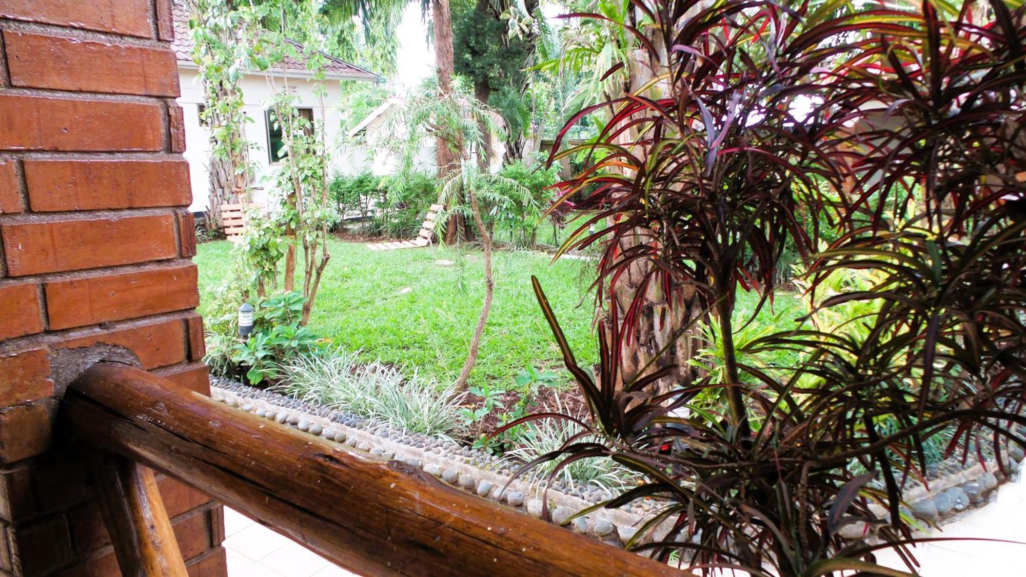 Home Feeling Neneu Lodge Moshi Dış mekan fotoğraf