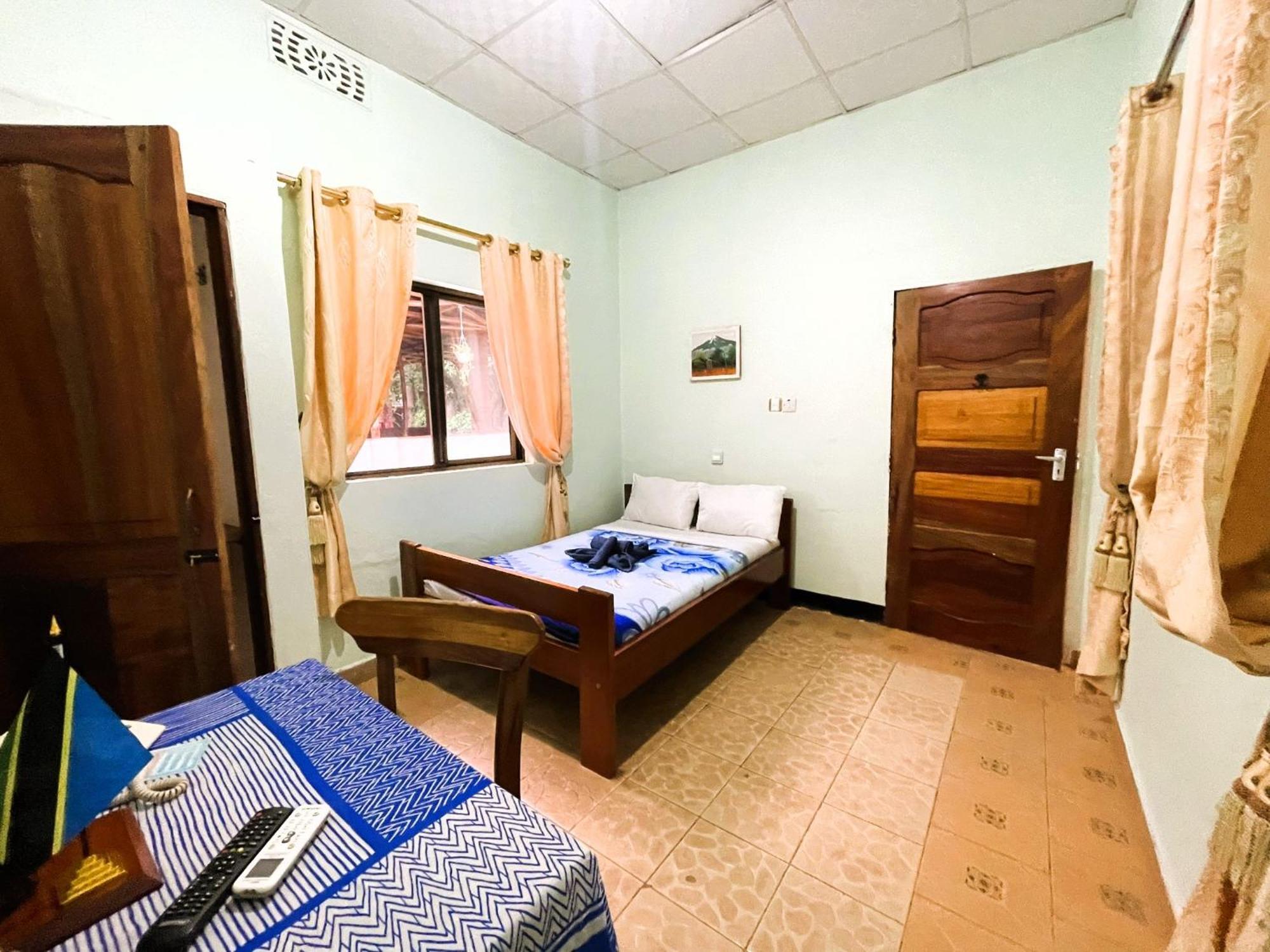 Home Feeling Neneu Lodge Moshi Dış mekan fotoğraf